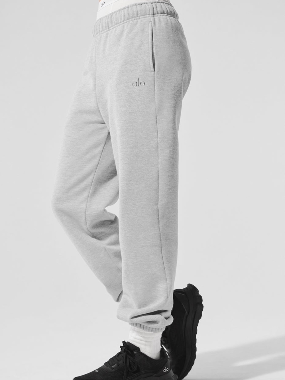 ALO Accolade Sweatpant - Picture 3 of 8